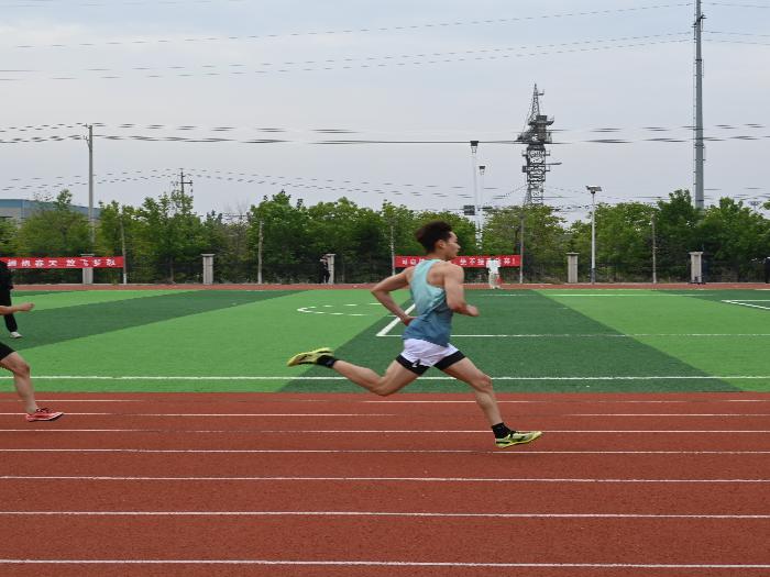 信息工程系勇夺学校首届运动会团体第一名